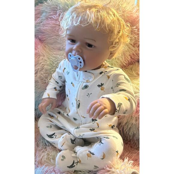 Reborn Baby Boy Silicone Vinyl Limbs Cloth Body 22" + Accessories (NEW) - Picture 4 of 9